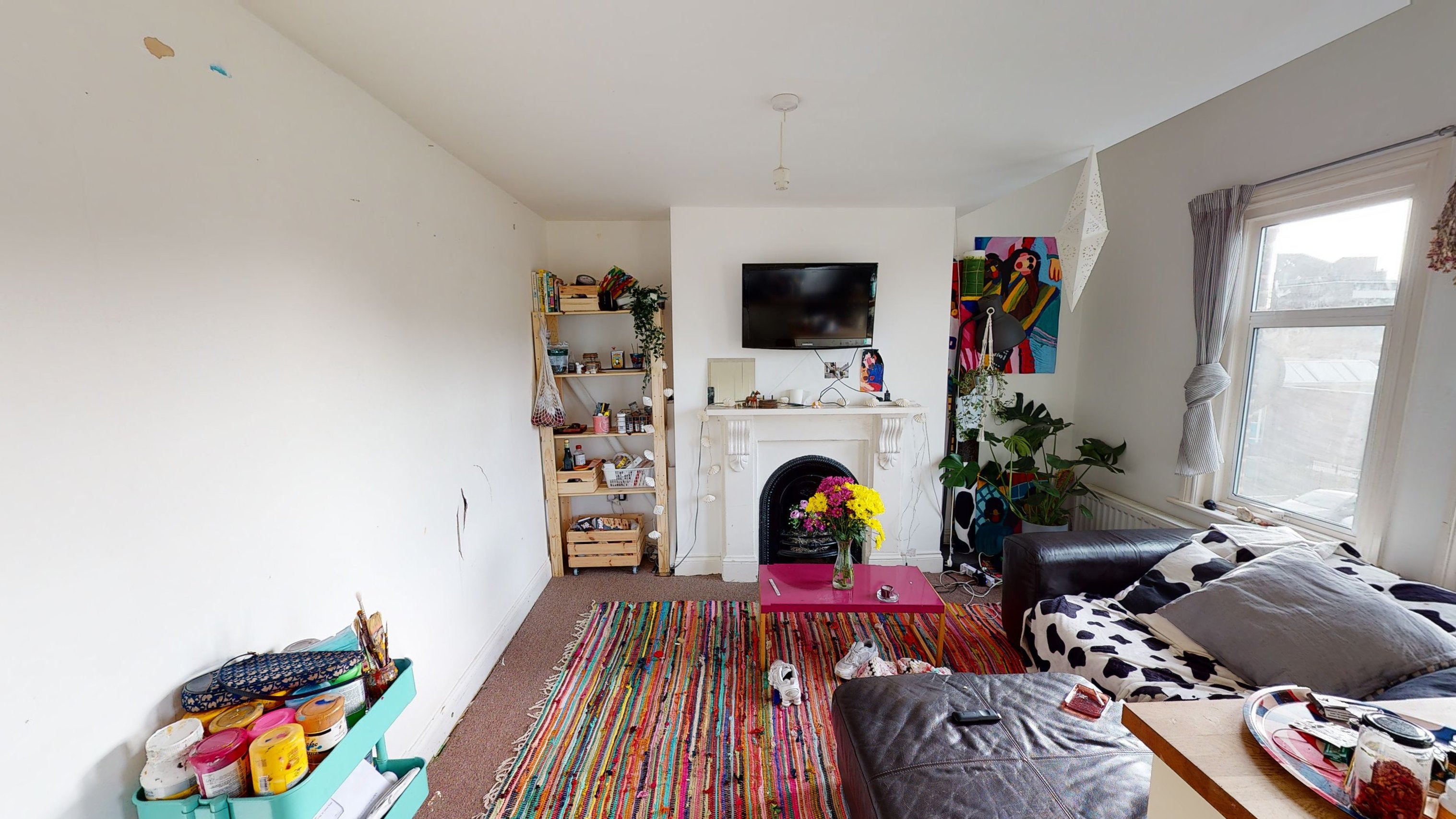 Flat Valmar Road in Greater London