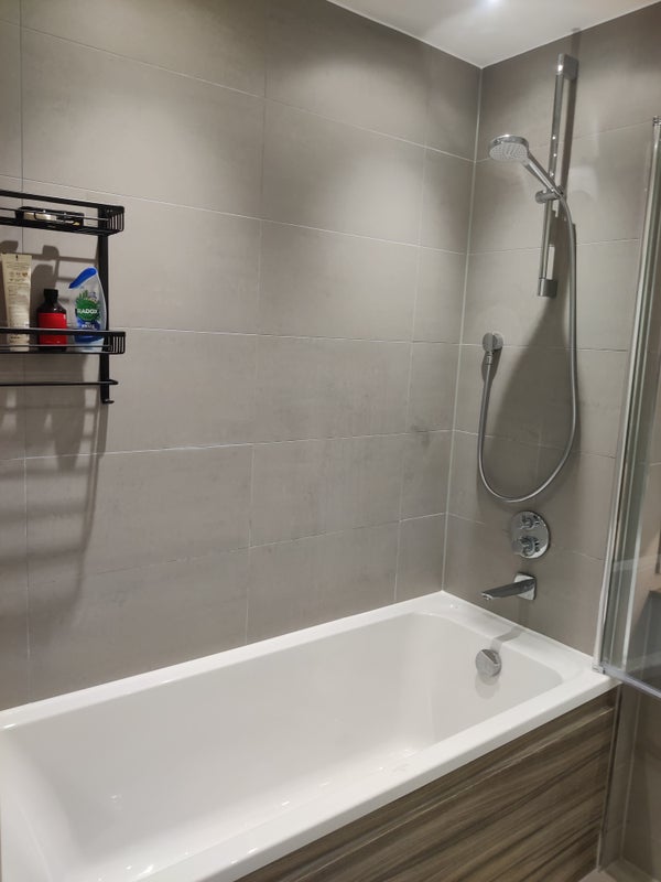 Room Stewart Street in Greater London