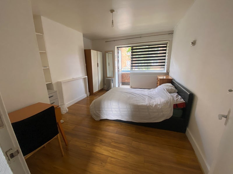 Room Burnham Street in Greater London