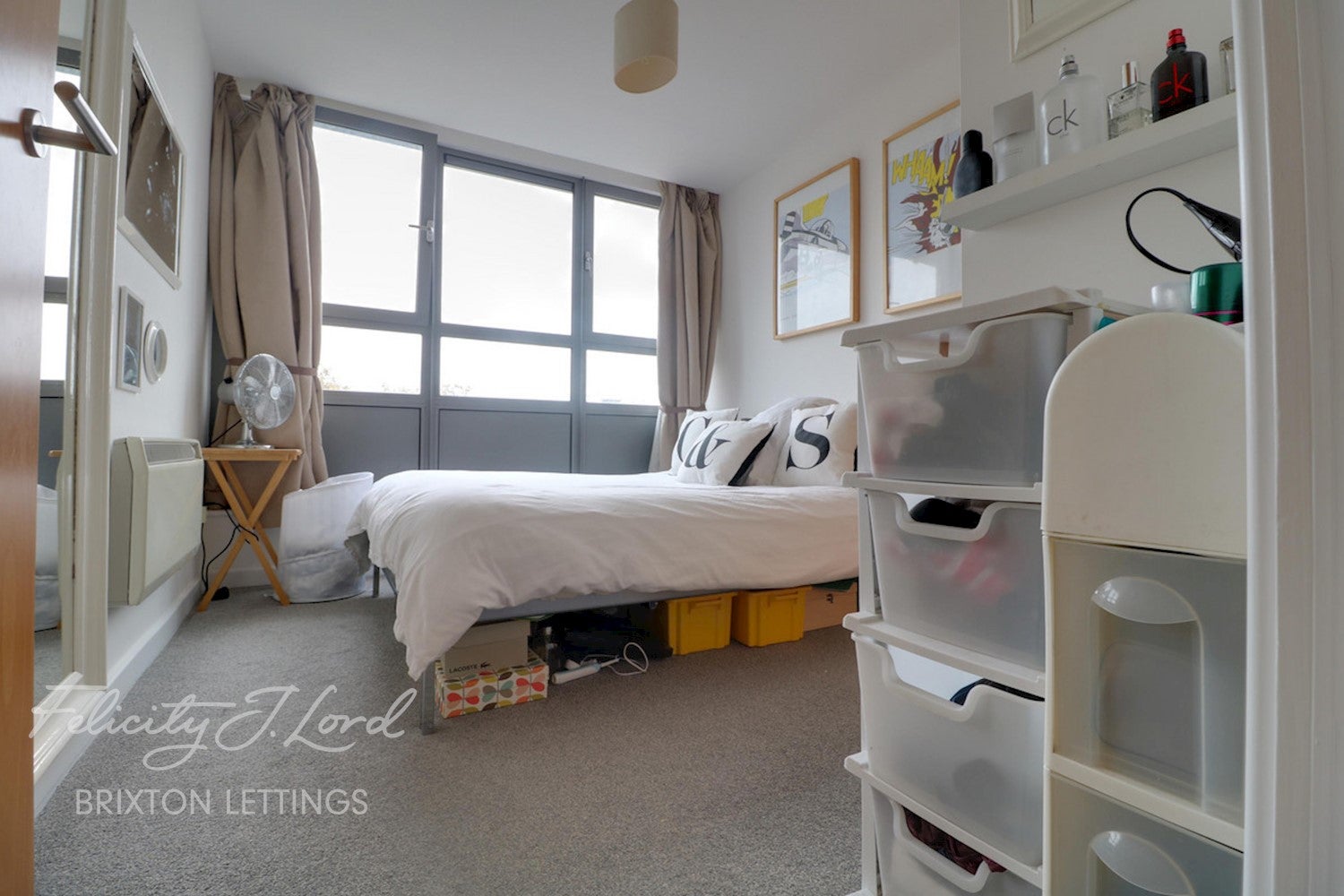 Flat Tierney Road in Greater London