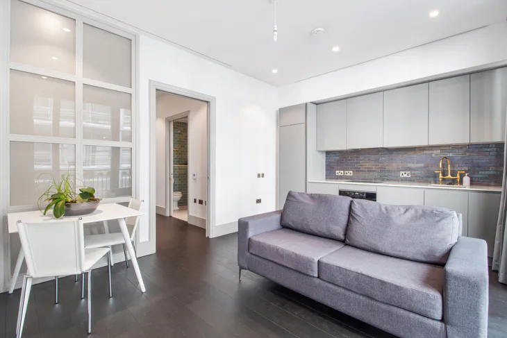Flat Victoria Street in City of Westminster