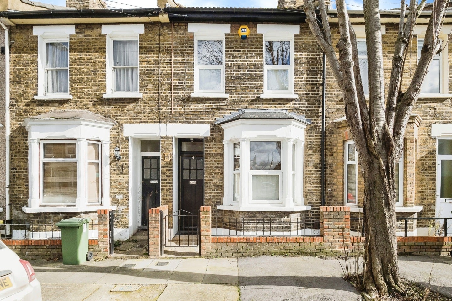 House Fairland Road in Greater London
