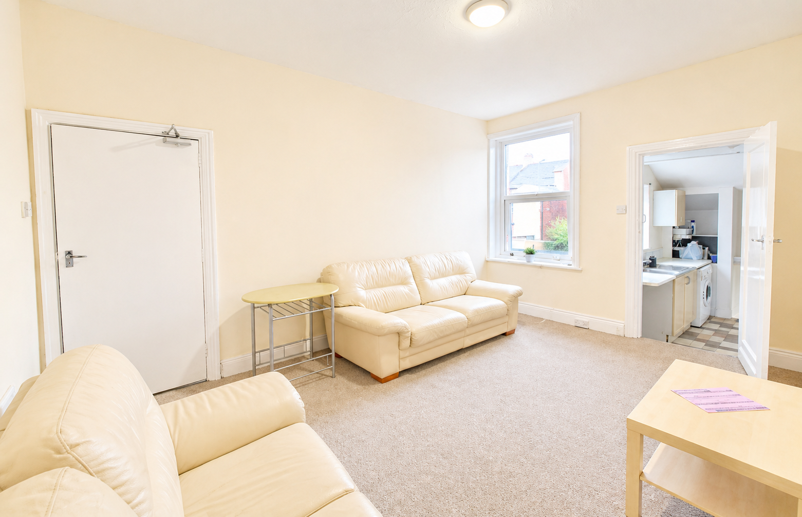 Flat Simonside Terrace in Newcastle upon Tyne
