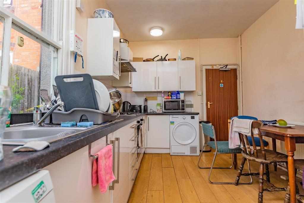 Flat Bournbrook Road in Birmingham