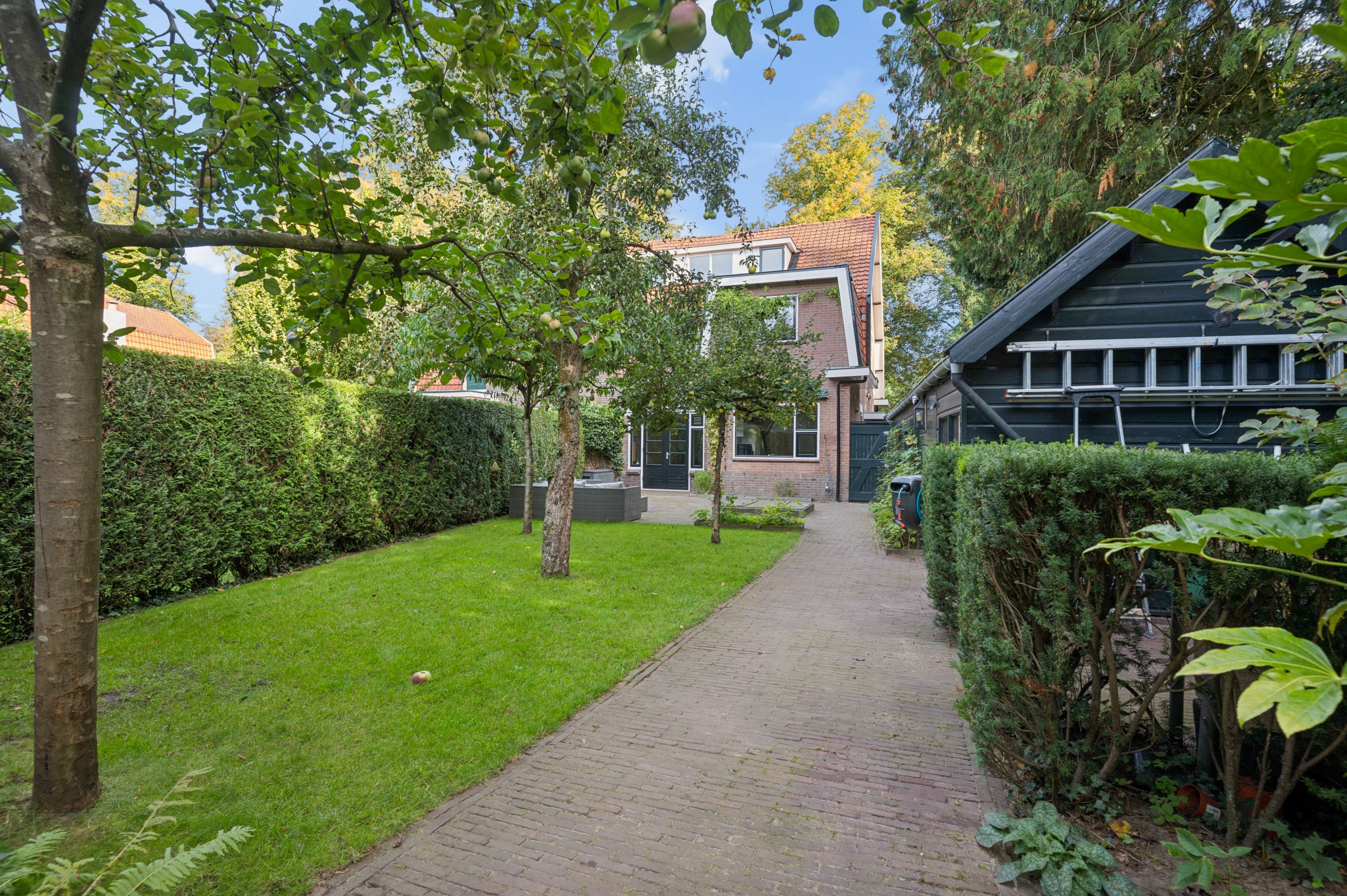 Twee-onder-één-kap te koop: Lindelaan 42, Ede