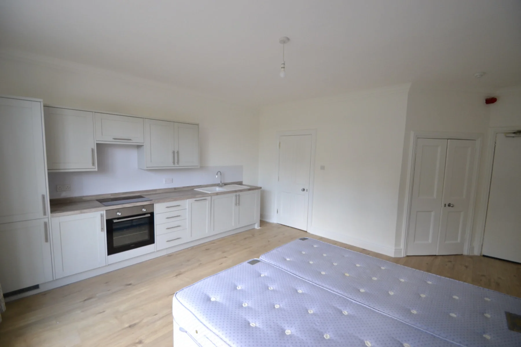 Flat Cowfold Road in Horsham