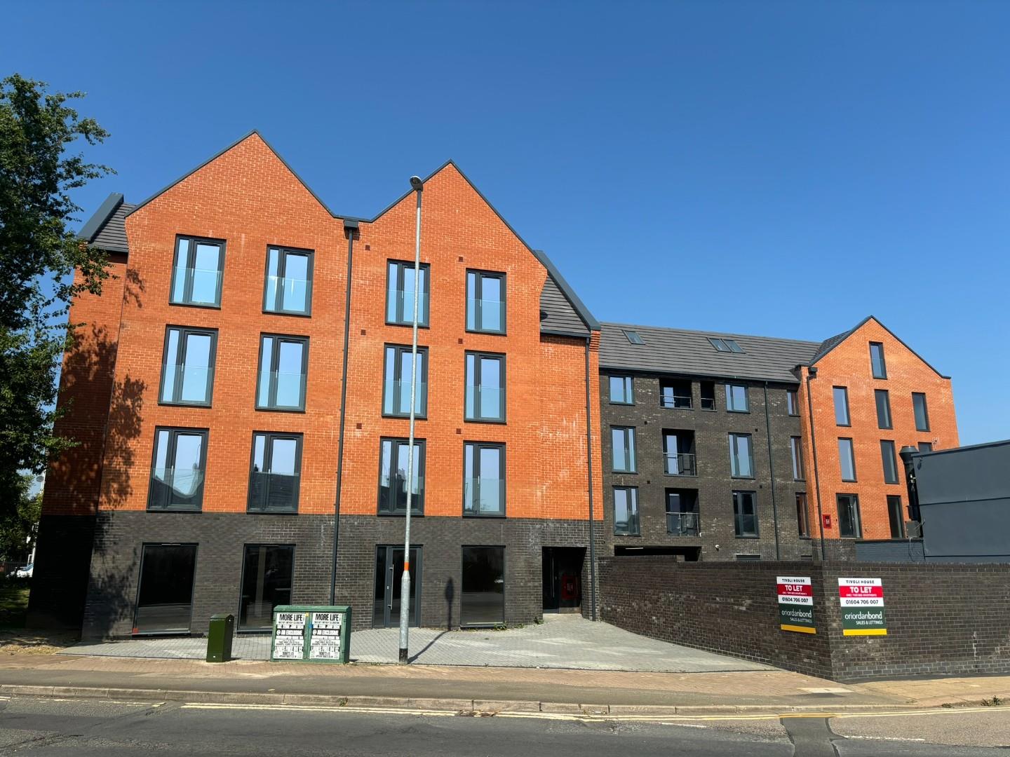 Flat Woodpecker Way in Northampton