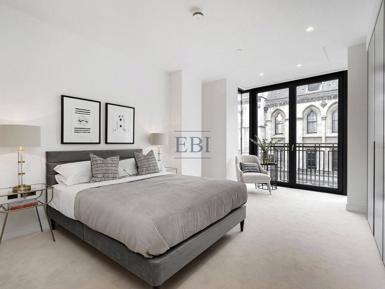 Flat Portugal Street in City of Westminster