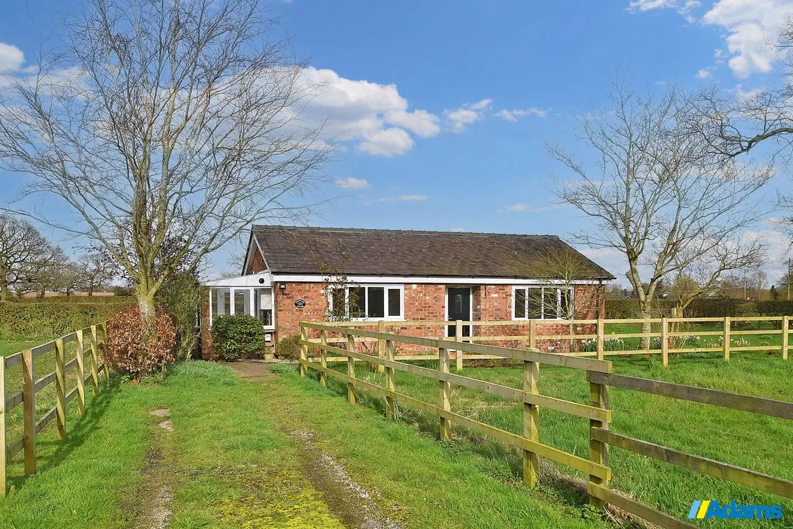 House Bentley's Farm Lane in Whitley