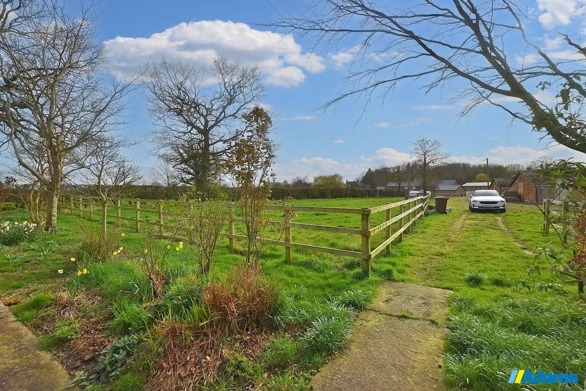 House Bentley's Farm Lane in Whitley
