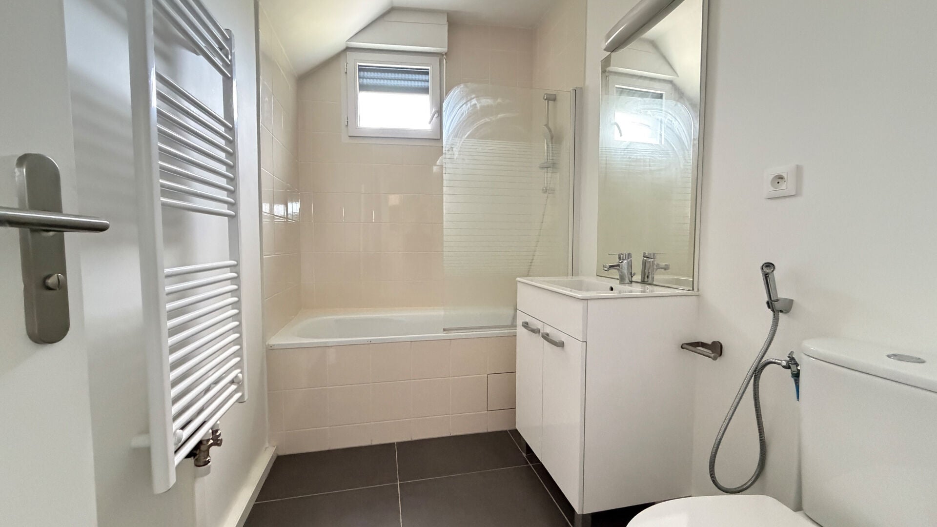 Appartement Desserte Ernest Cognacq à Évry