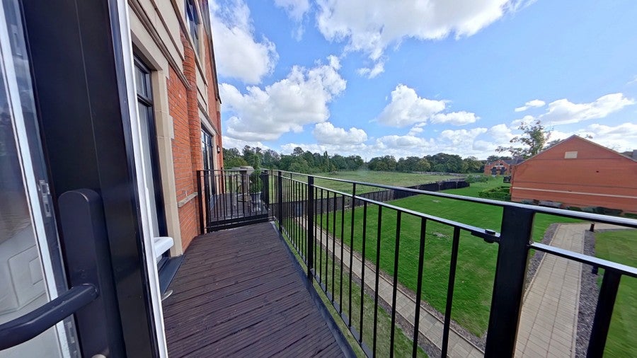 Flat Marlborough Drive in Hertsmere