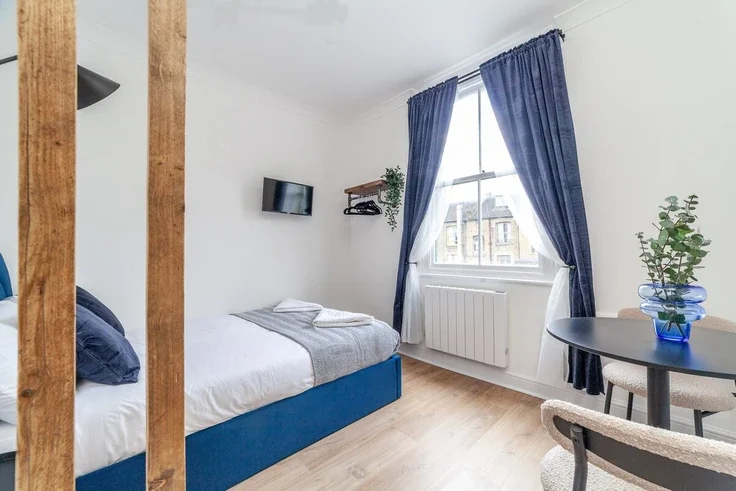 Flat Finsbury Park Road in Greater London