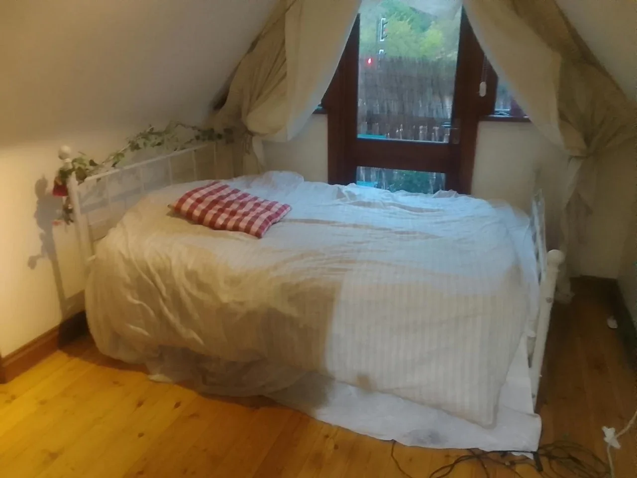 Room Ridgeway Road in Greater London