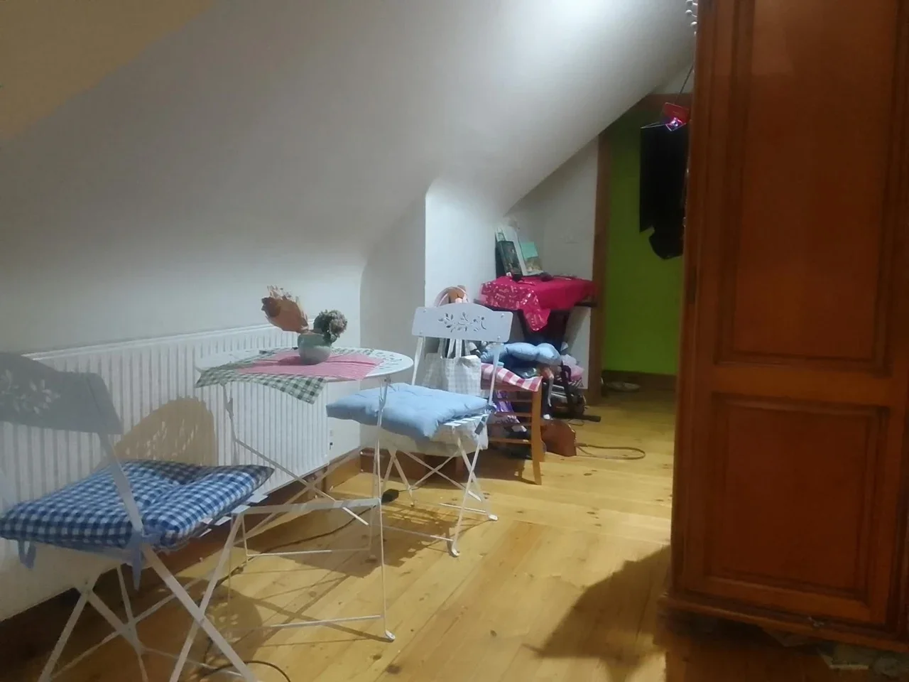 Room Ridgeway Road in Greater London
