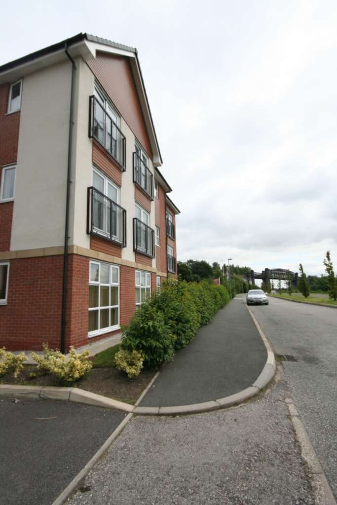 Flat Clearwater Quays in Warrington