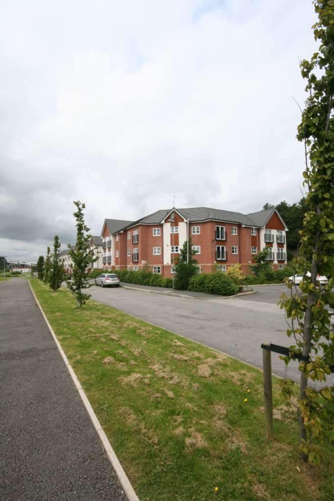 Flat Clearwater Quays in Warrington