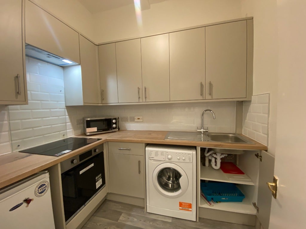 Flat South Oxford Street in City of Edinburgh