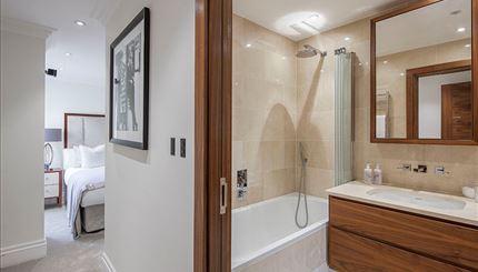 Flat Kensington Gardens Square in City of Westminster
