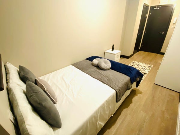 Flat Northborough Road in London