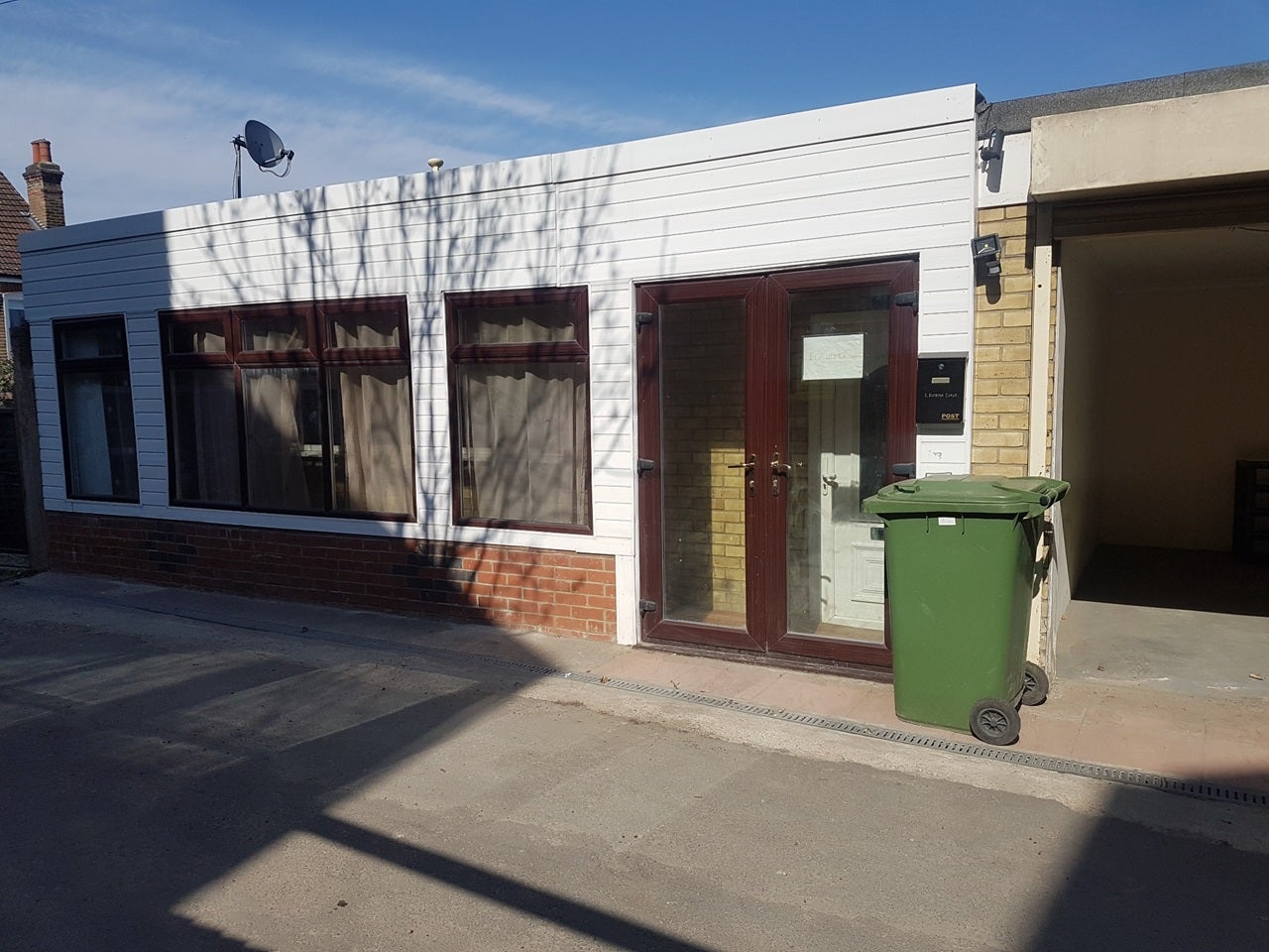 Room Elfrida Close in Margate