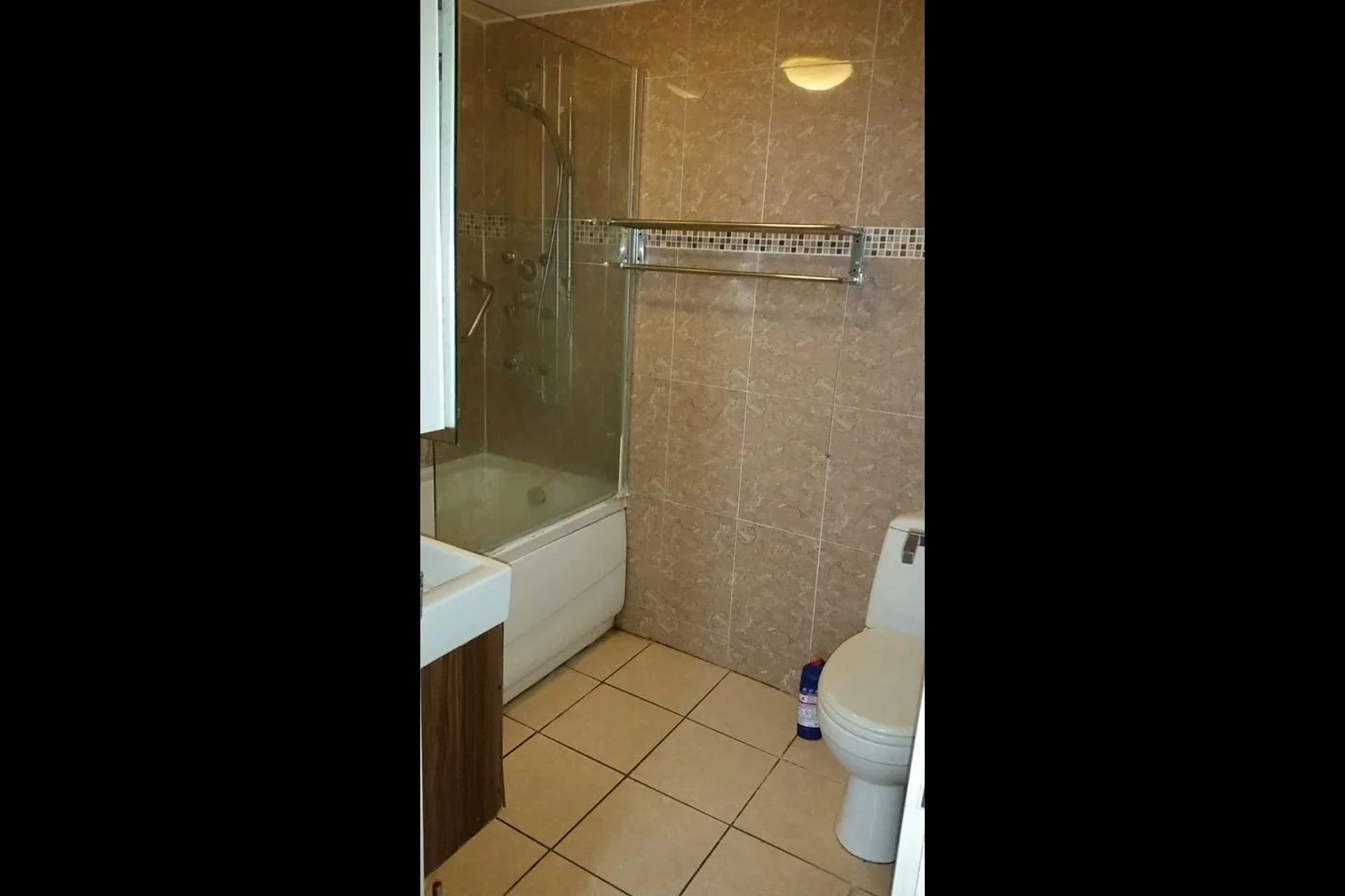 Room Elfrida Close in Margate