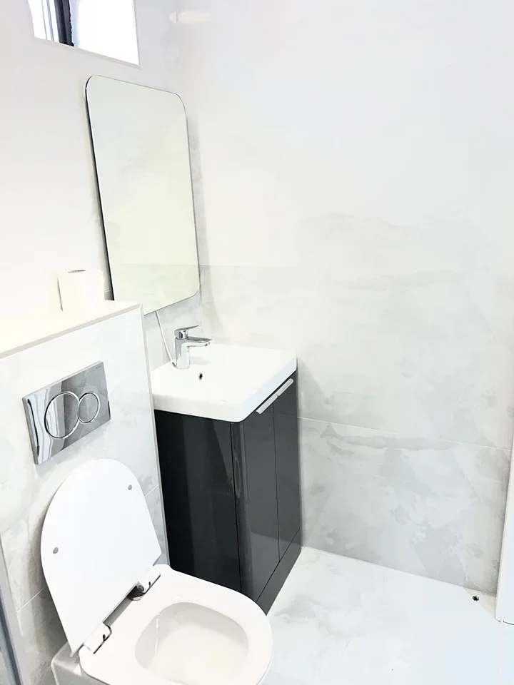 Flat Woodstock Close in Greater London