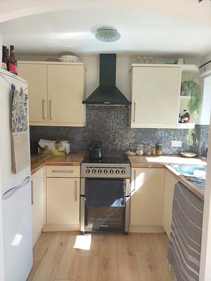 Flat Riverside Close in Greater London