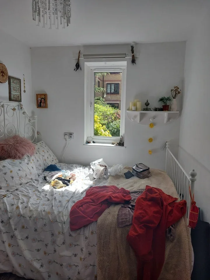 Flat Riverside Close in Greater London