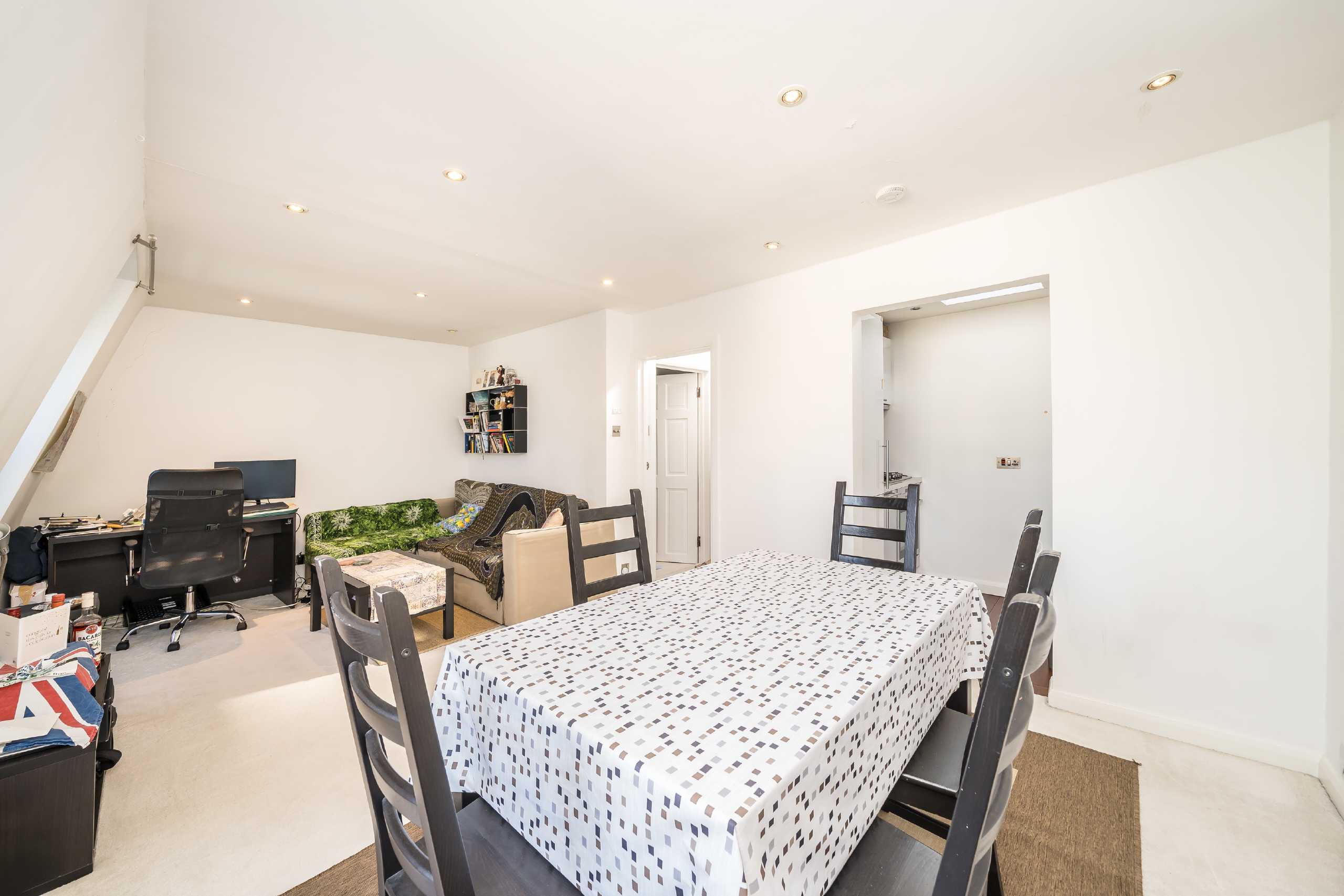Flat Inverness Terrace in City of Westminster