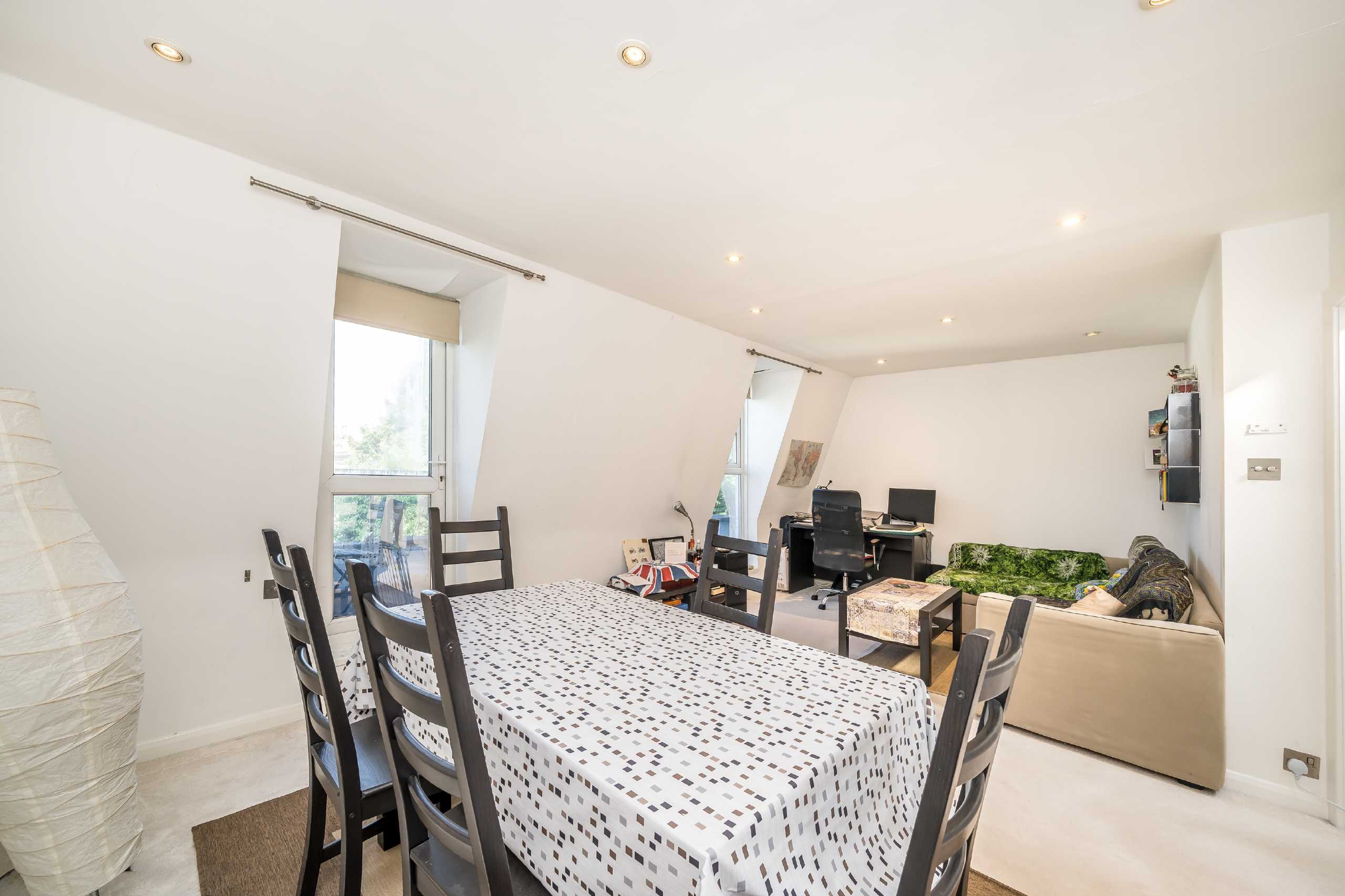 Flat Inverness Terrace in City of Westminster