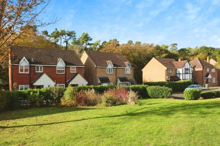 House Conifer Walk in Stevenage