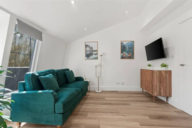 Flat Sussex Gardens in City of Westminster