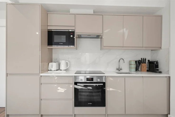 Flat Sussex Gardens in City of Westminster