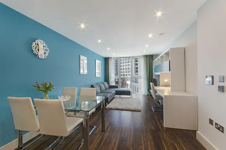 Flat Canter Way in Greater London