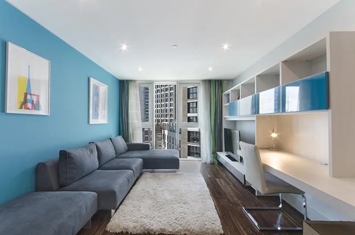 Flat Canter Way in Greater London