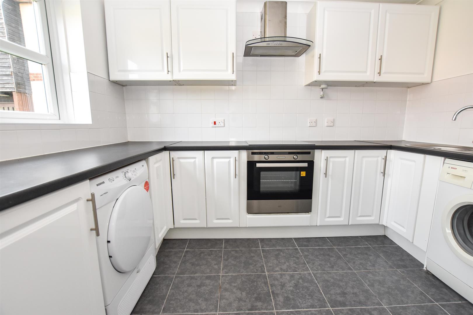 Flat Thornborough Avenue in South Woodham Ferrers