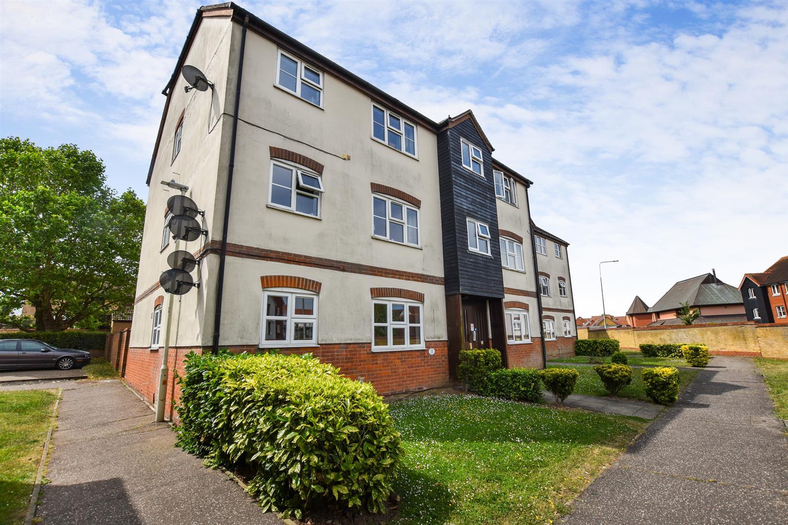 Flat Thornborough Avenue in South Woodham Ferrers
