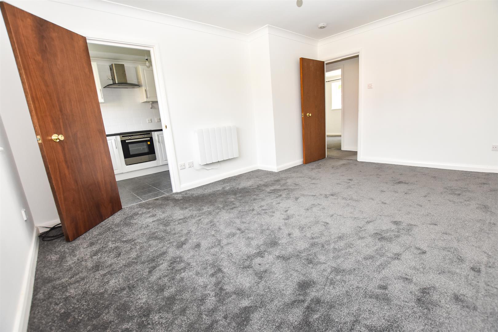 Flat Thornborough Avenue in South Woodham Ferrers