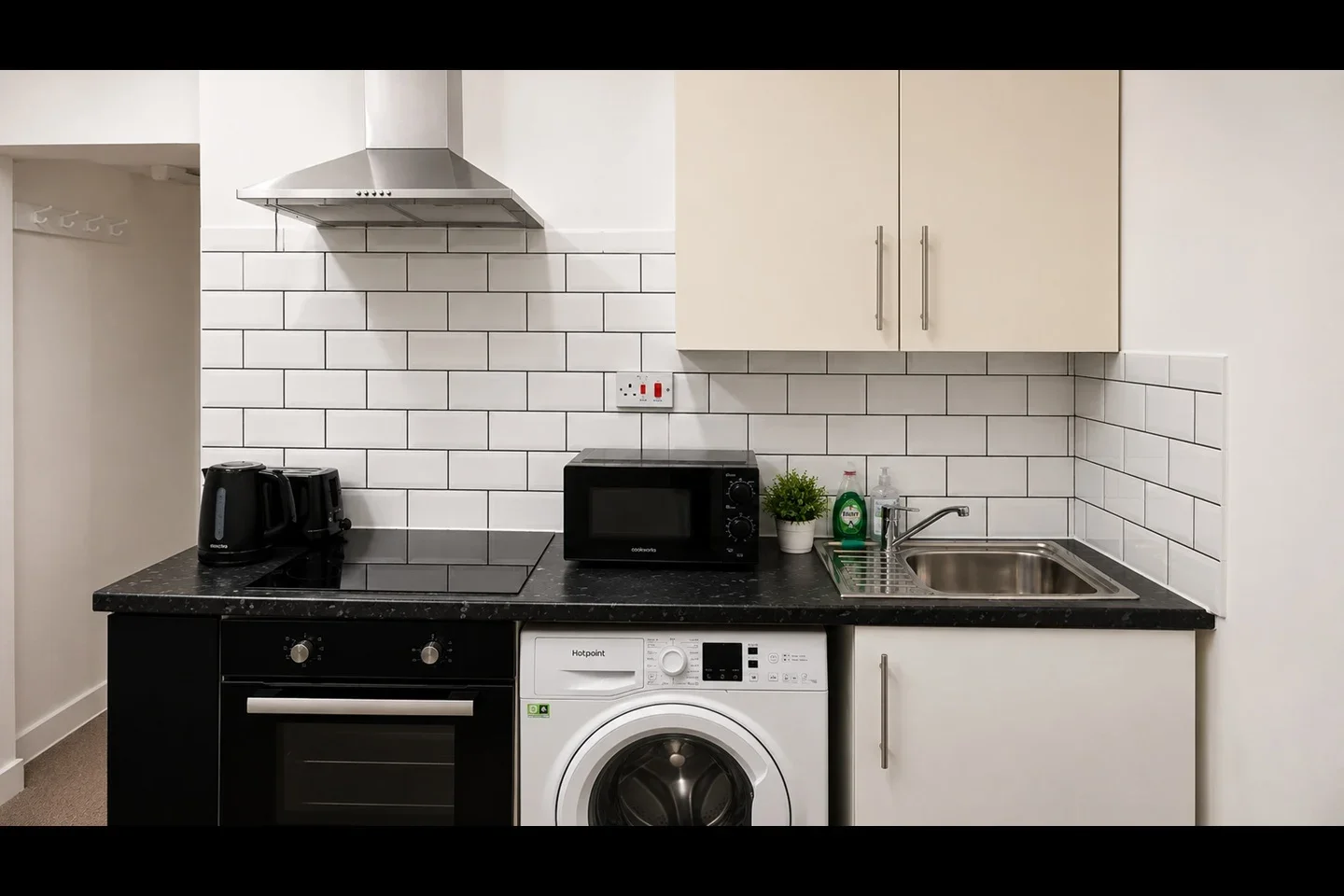 Flat Upper Street in Greater London