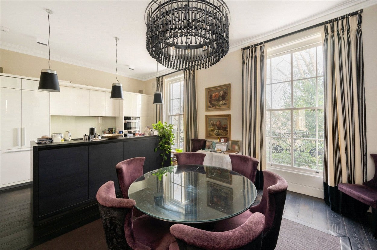 House The Grove in Greater London