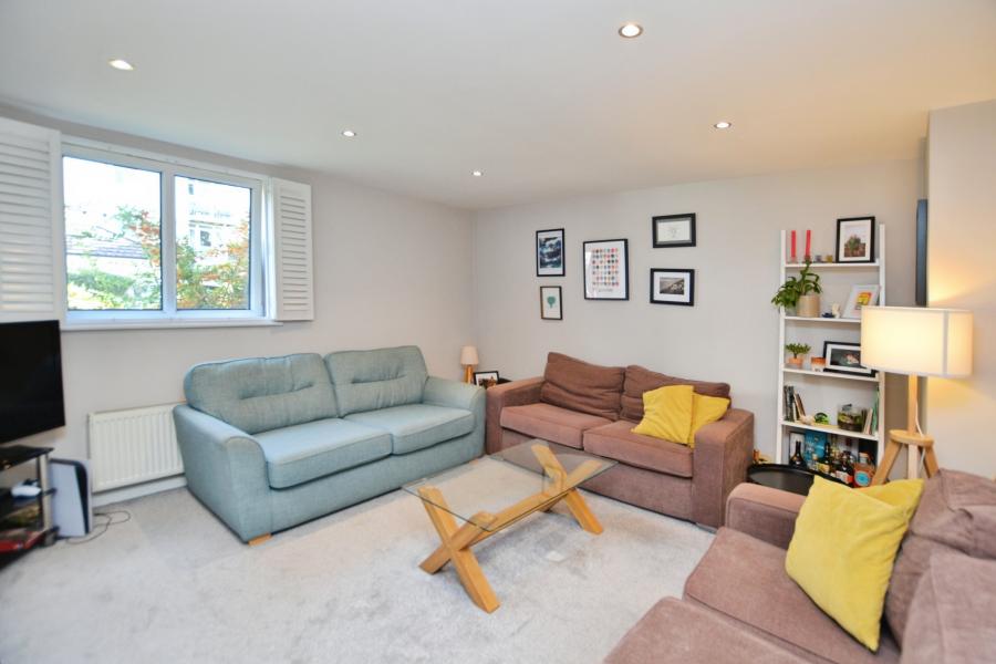 Flat Allanfield Place in City of Edinburgh