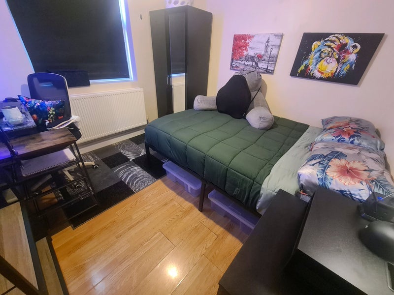 Room Waddon Road in Greater London