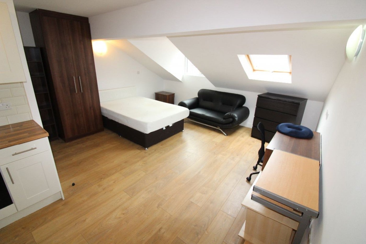 Flat Adelphi Place in Preston