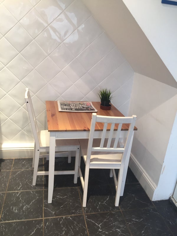 Room Hawkstone Road in Greater London