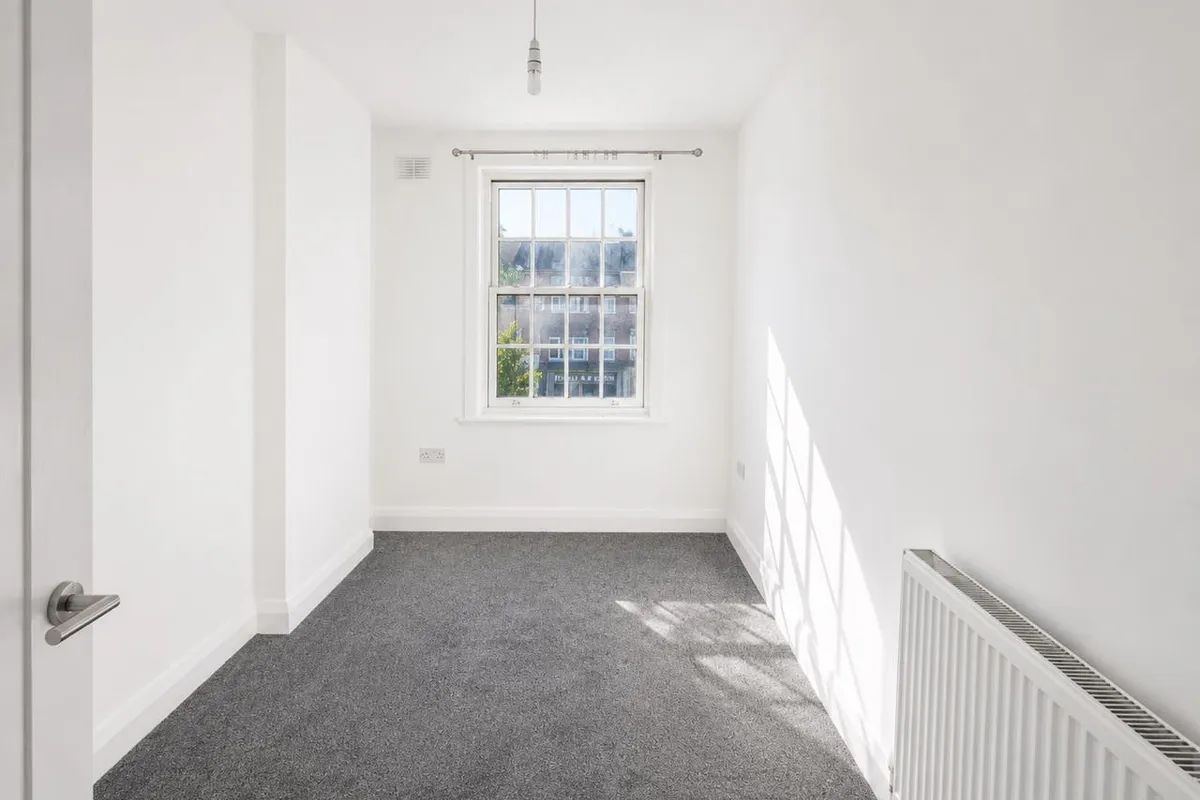Flat London Road in Greater London