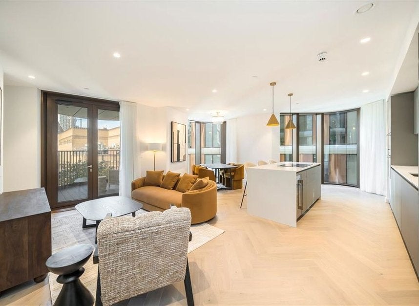 Flat Park Street in Greater London
