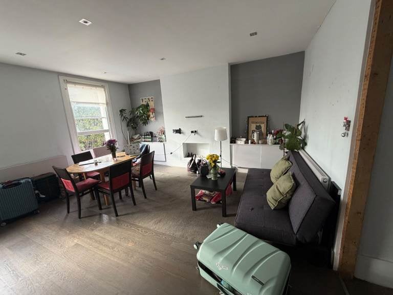 Flat Richmond Way in Greater London