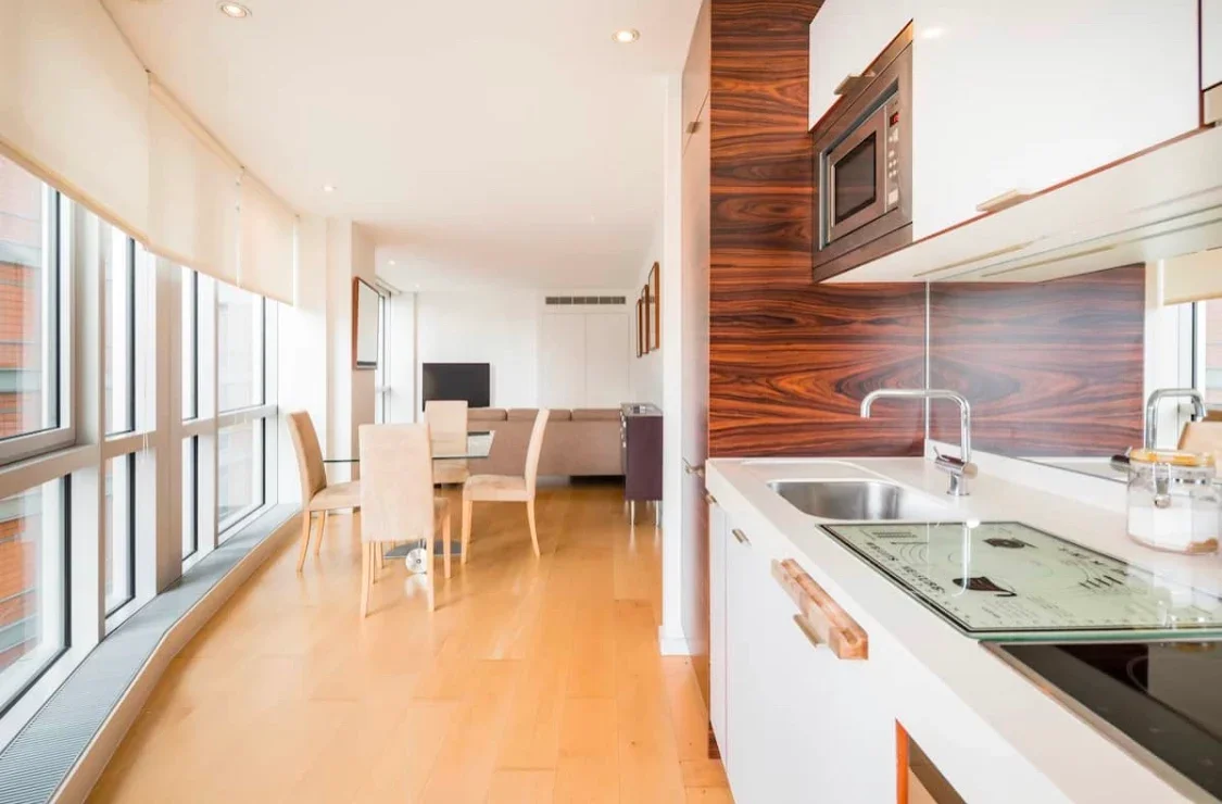 Flat Fairmont Avenue in Greater London