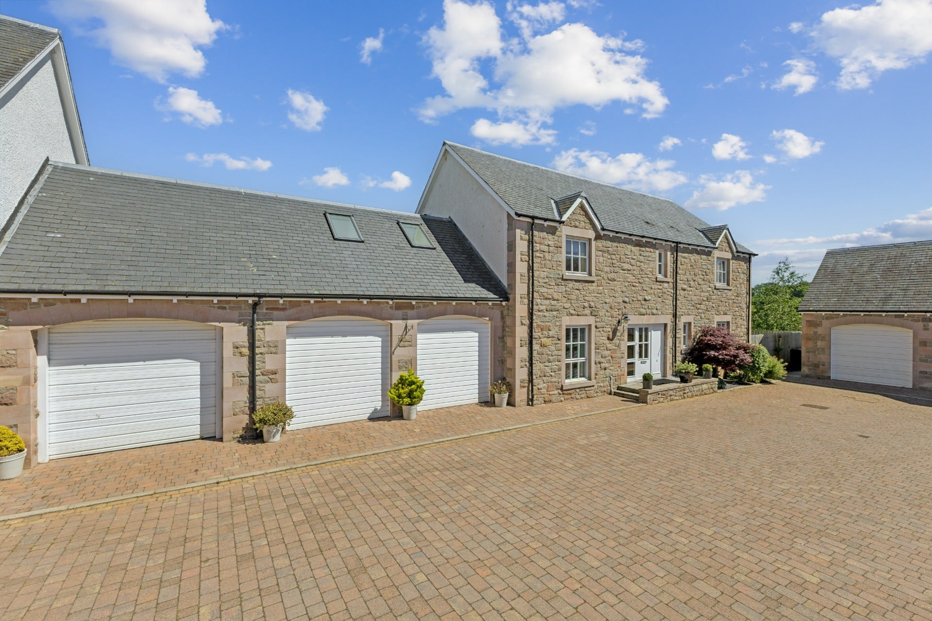 House New Kingsway in Scone
